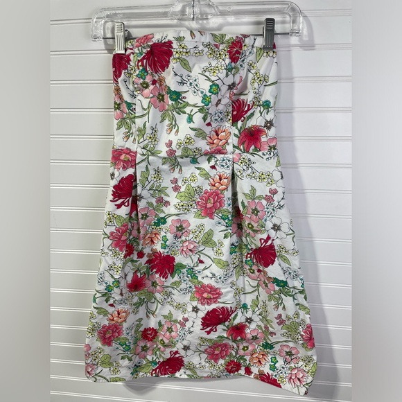 Old Navy Dresses & Skirts - Old Navy Floral Strapless Dress 4 Women’s